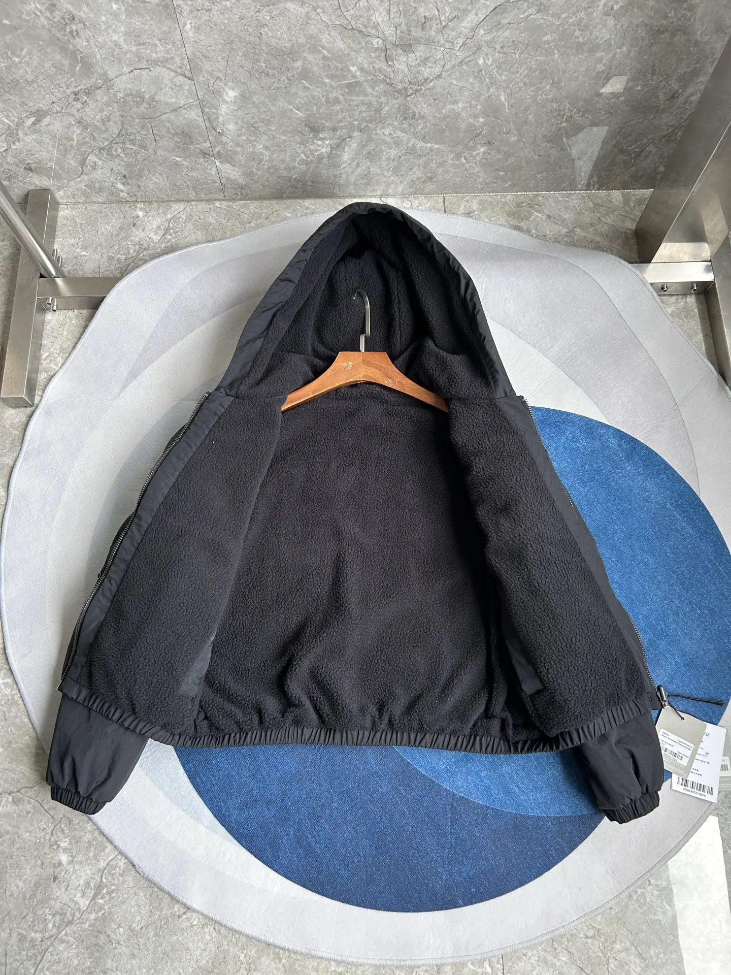 Alberni Reversible Fleece Hooded Jacket D48024079 — view 4
