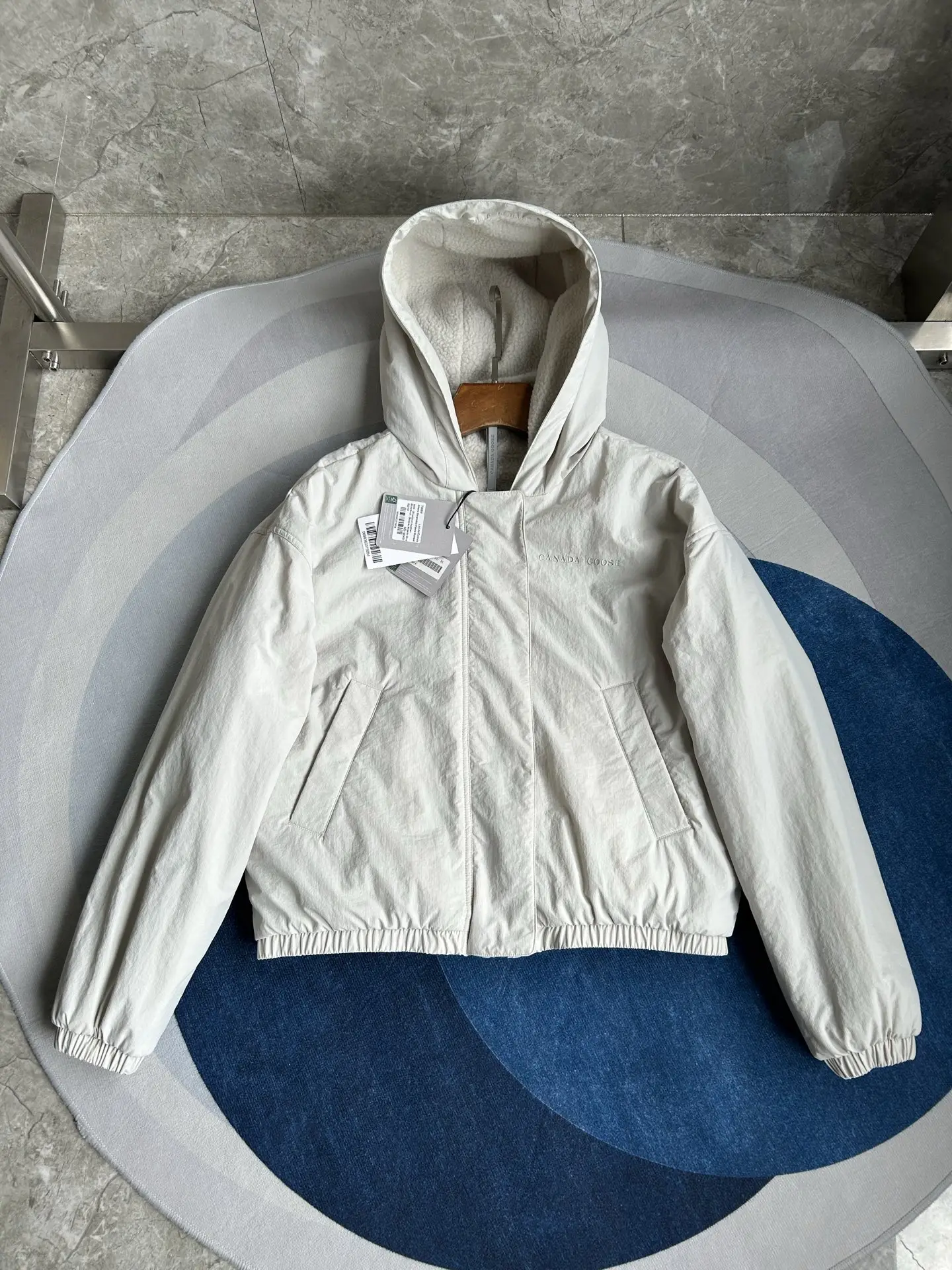 Alberni Reversible Fleece Hooded Jacket D48024081 — view 3
