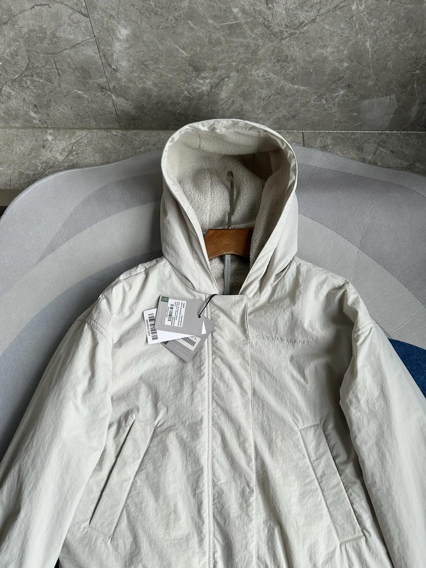 Alberni Reversible Fleece Hooded Jacket D48024081 — view 9