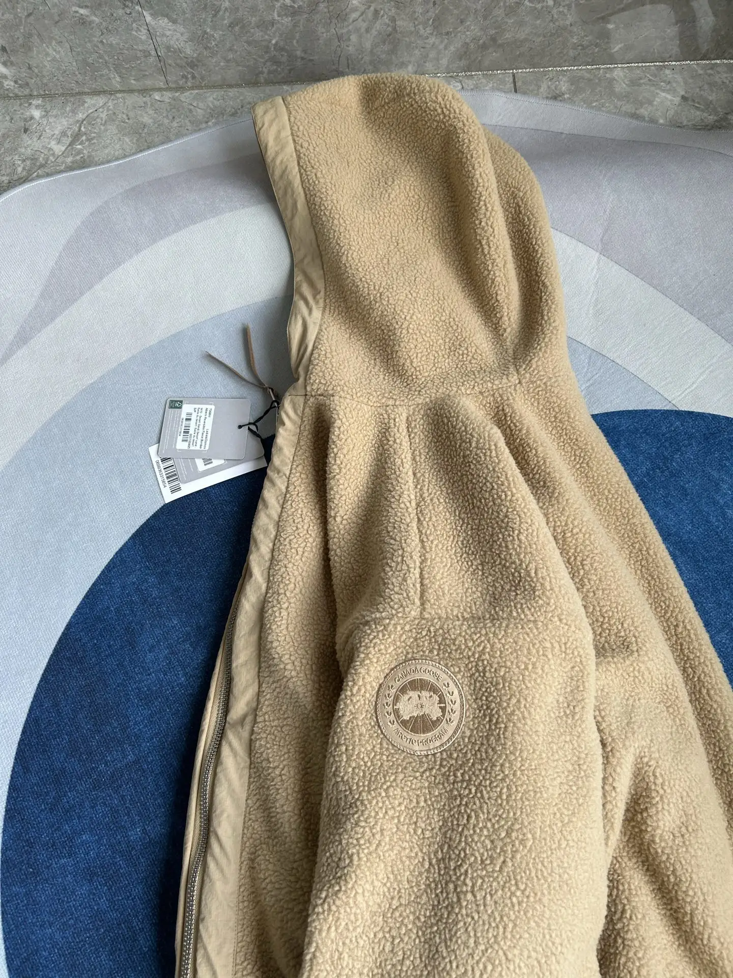 Alberni Reversible Hooded Fleece Bomber Jacket D48024082 — view 22