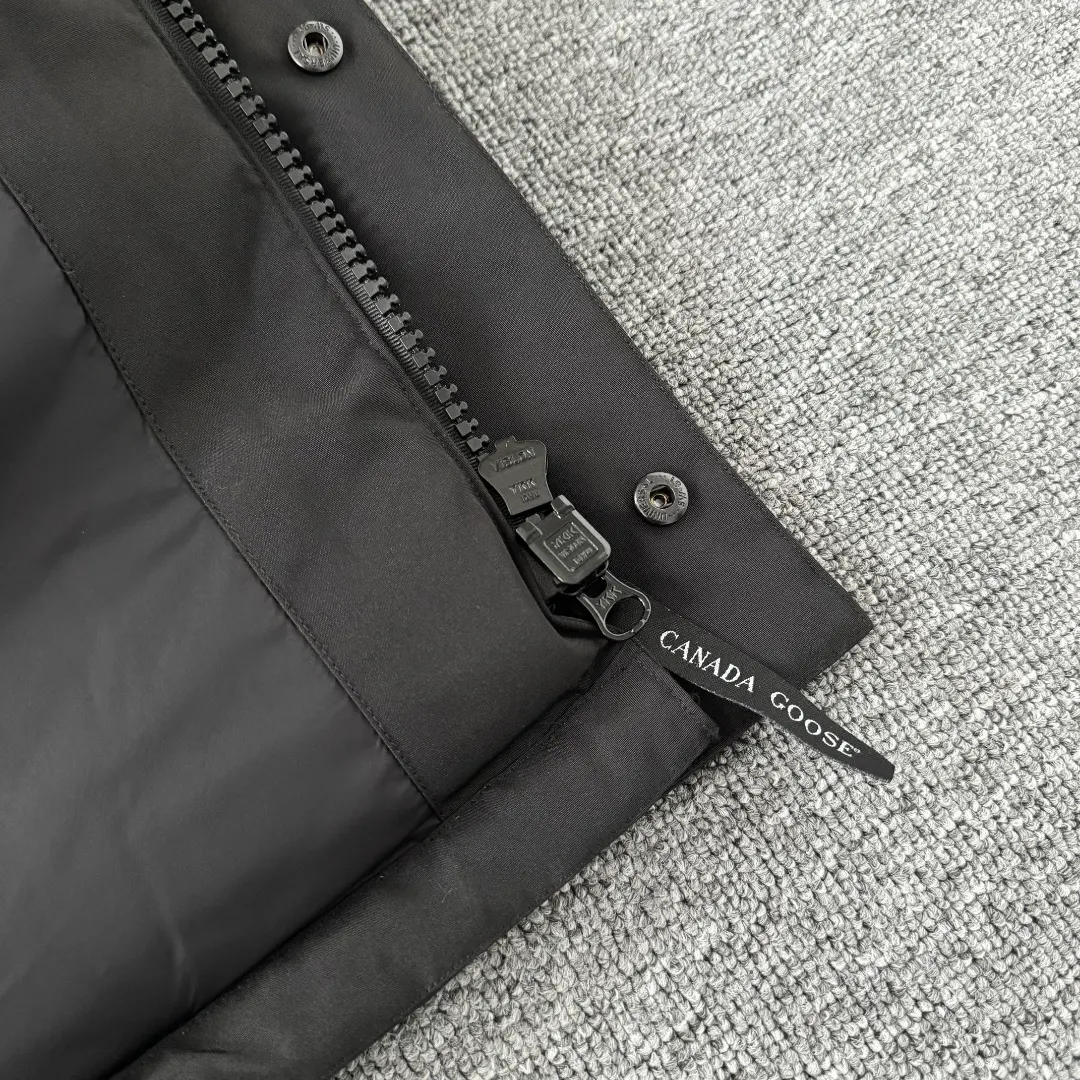 Expedition Down-Filled Puffer Jacket D49024792 — view 10