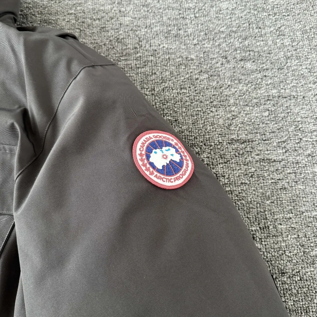 Expedition Down-Filled Puffer Jacket D49024794 — view 4