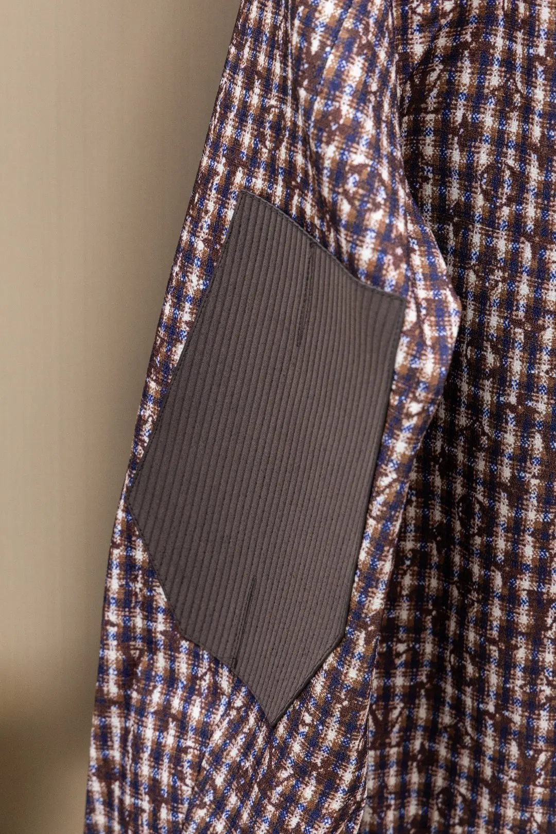 Monogram Chic Collarless Tweed Jacket D49024730 — view 13
