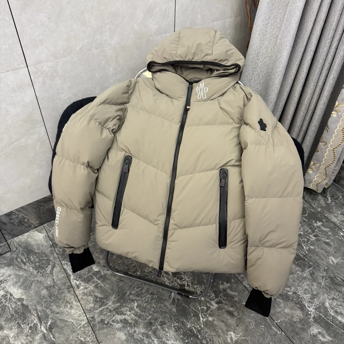 Moncler Grenoble Arcesaz Reflective Down Ski Jacket D51021268 — view 7