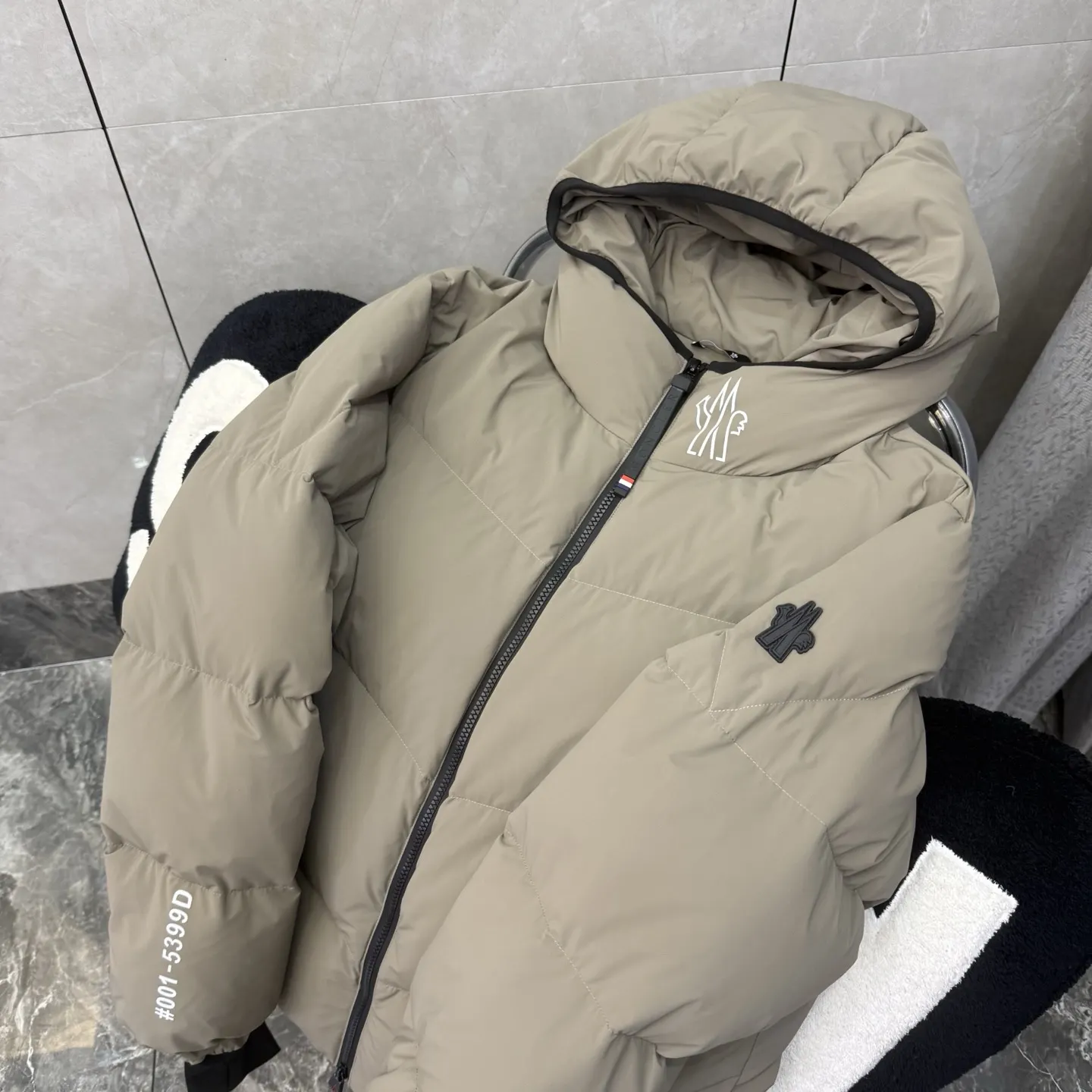 Moncler Grenoble Arcesaz Hooded Down Ski Jacket D51021269 — view 3