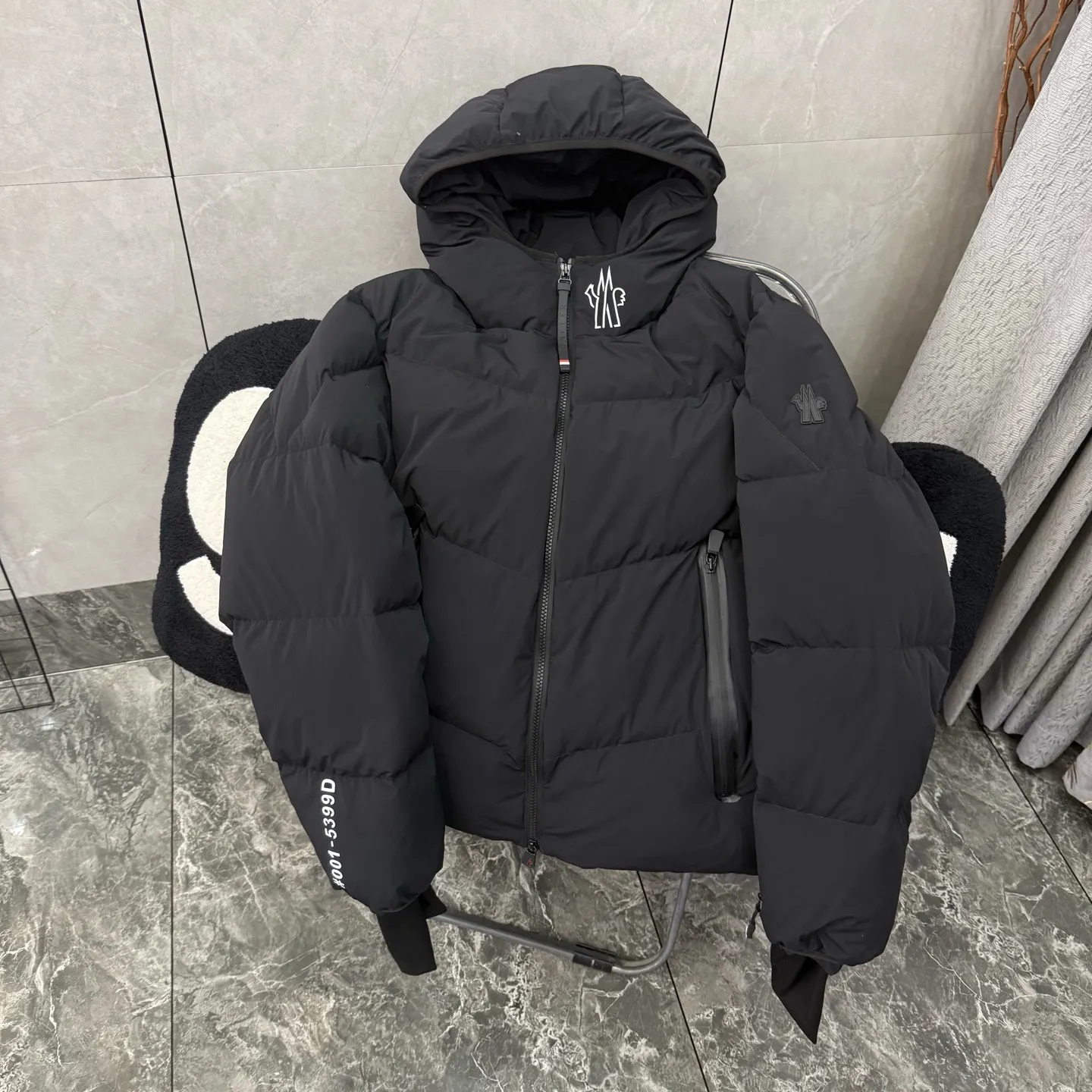 Moncler Grenoble Arcesaz Down-Filled Ski Jacket D51021270