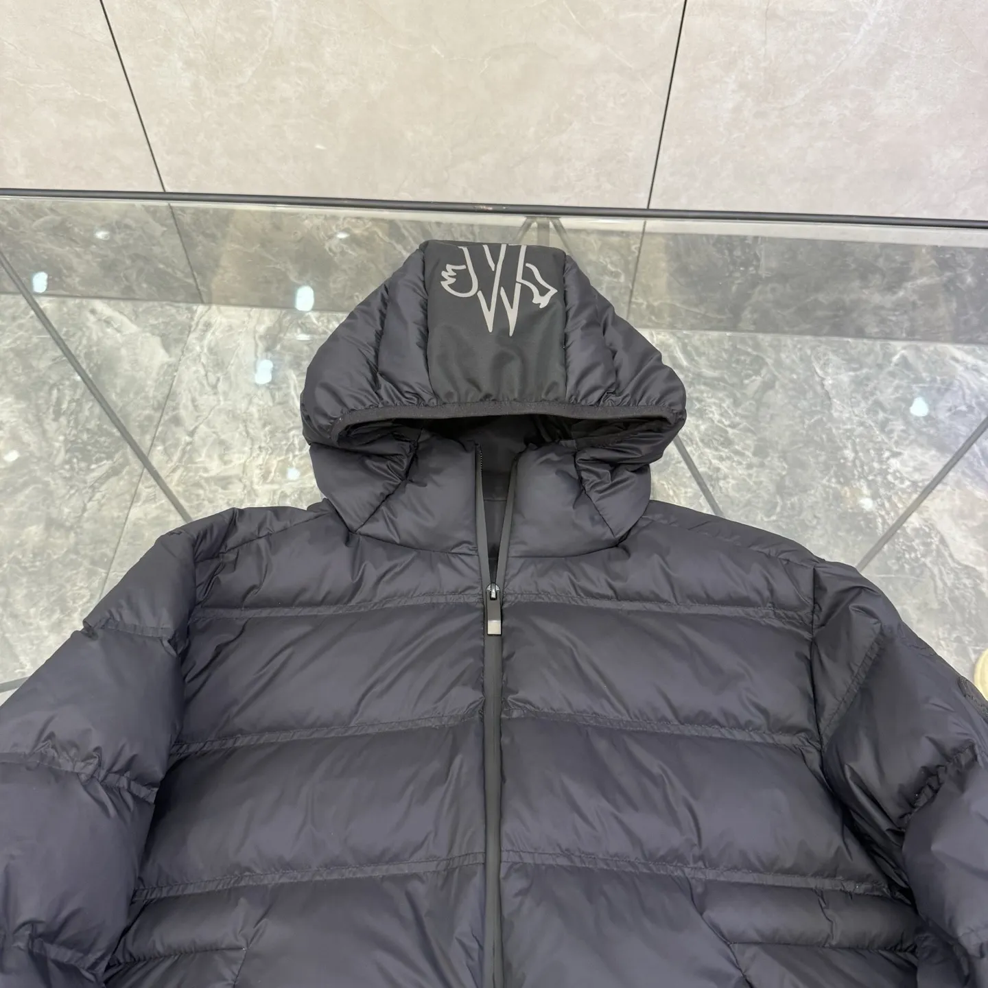 Moncler Gardy Hooded Down Puffer Jacket D51021265 — view 4