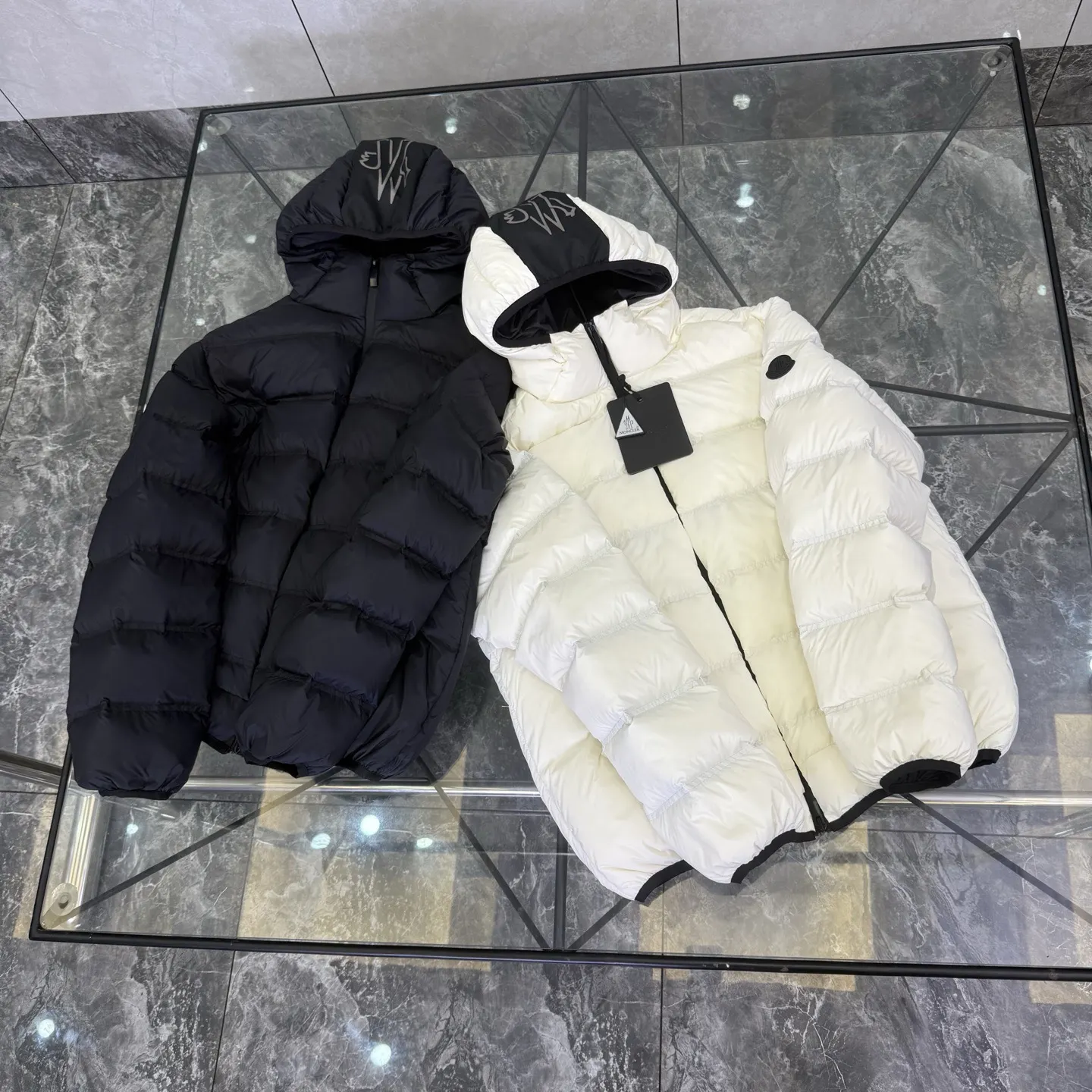 Gardy Hooded Down Puffer Jacket D51021263 — view 2