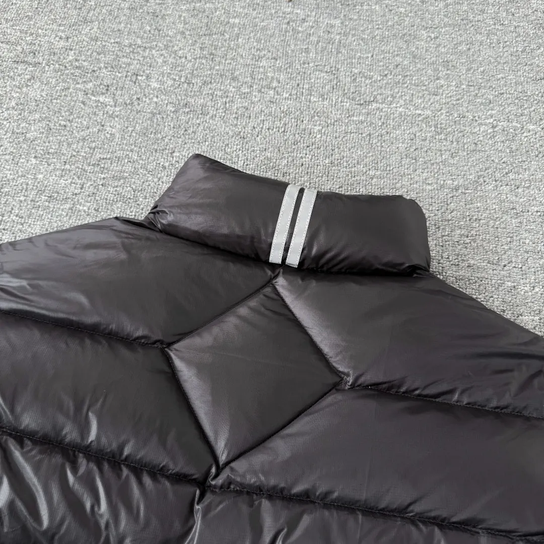 Crofton Down-Filled Puffer Jacket D51024841 — view 12