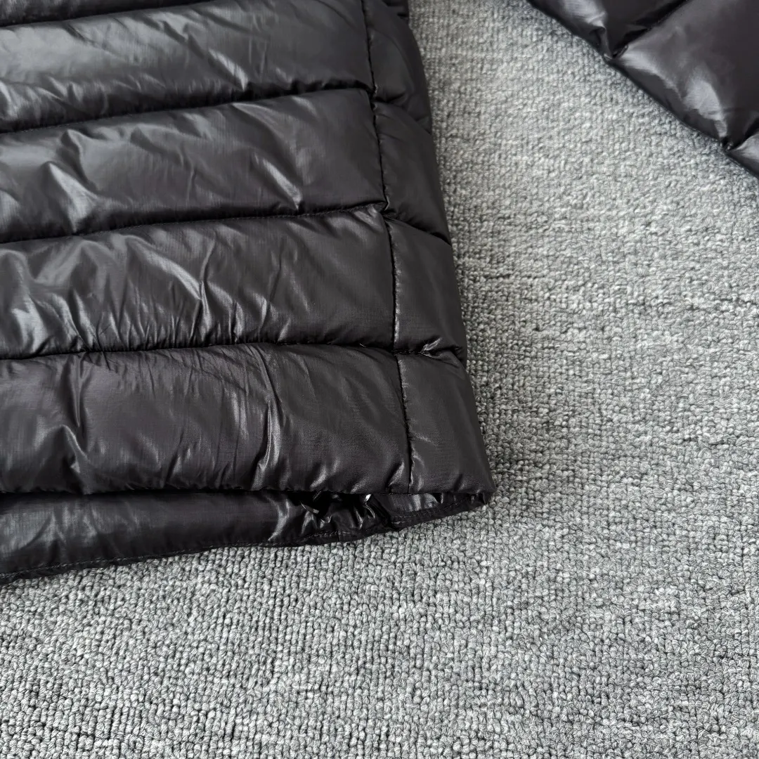 Crofton Down-Filled Puffer Jacket D51024840 — view 15