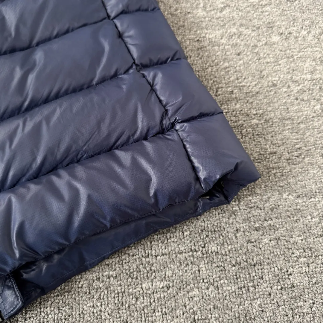 Crofton Down-Filled Puffer Jacket D51024837 — view 14