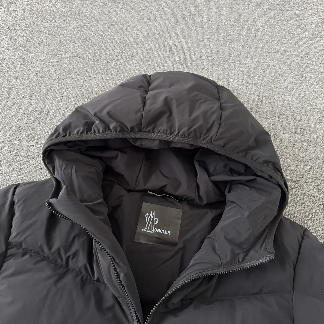 Gore-Tex Waterproof Down Puffer Jacket D55024715 — view 3