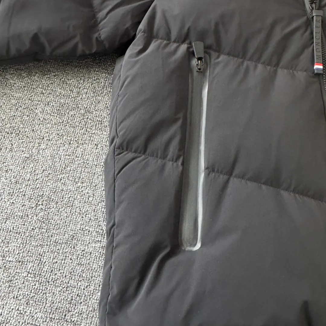 Gore-Tex Waterproof Down Puffer Jacket D55024715 — view 6