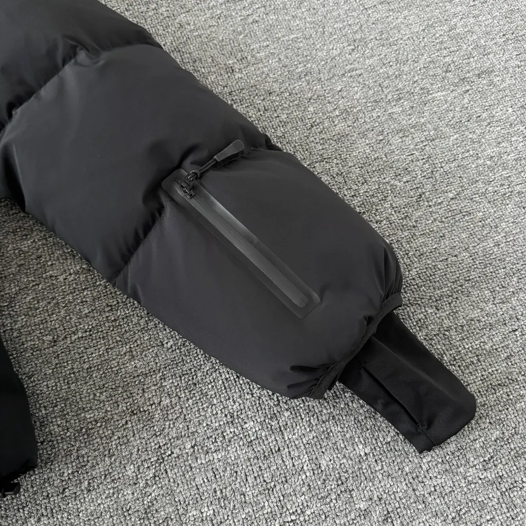 Gore-Tex Waterproof Down Puffer Jacket D55024715 — view 7