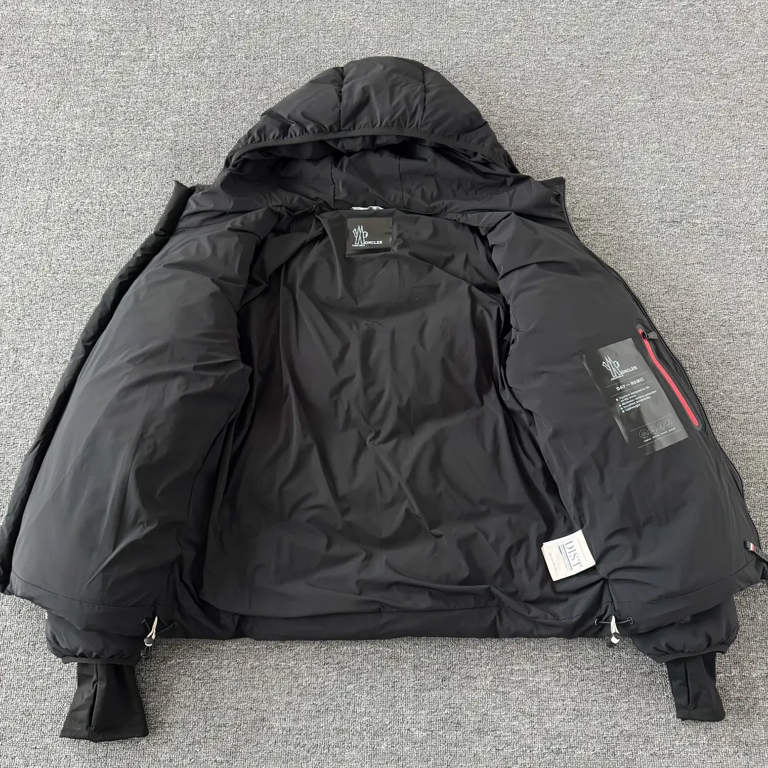 Gore-Tex Waterproof Down Puffer Jacket D55024715 — view 8