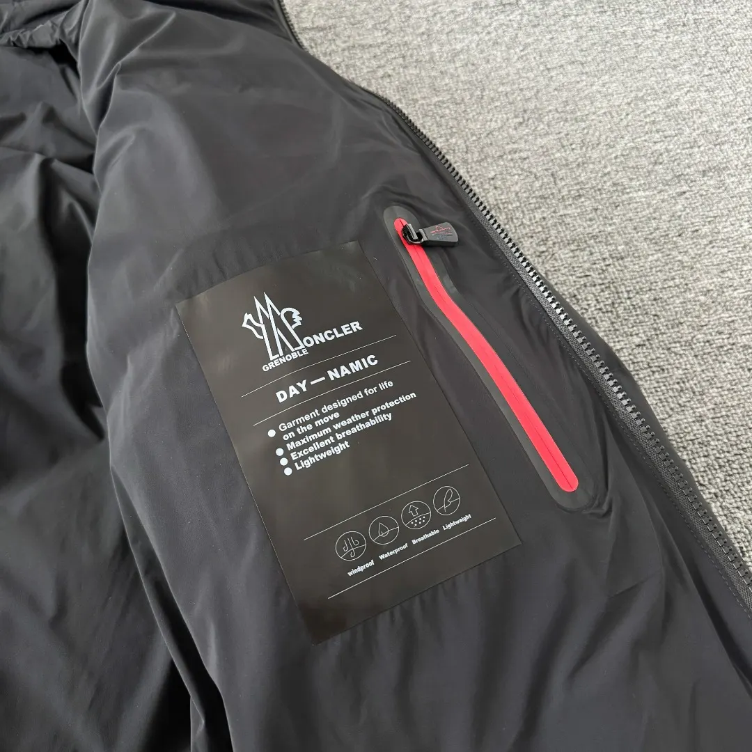 Gore-Tex Waterproof Down Puffer Jacket D55024715 — view 11