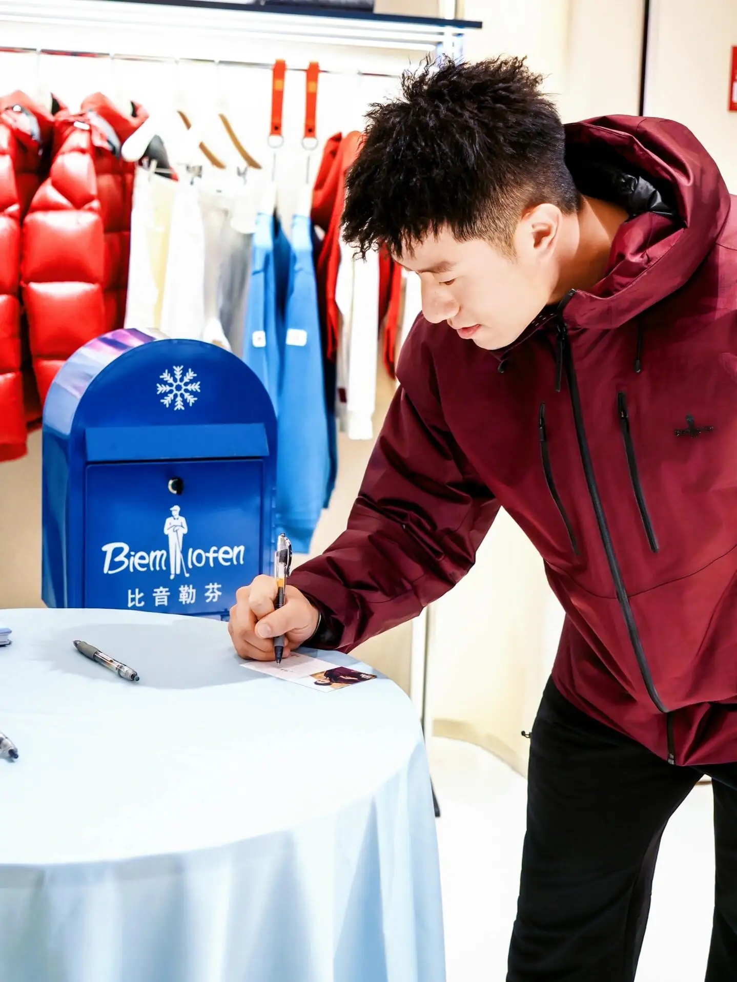 Hooded Goose Down Puffer Jacket D60021260 — view 5
