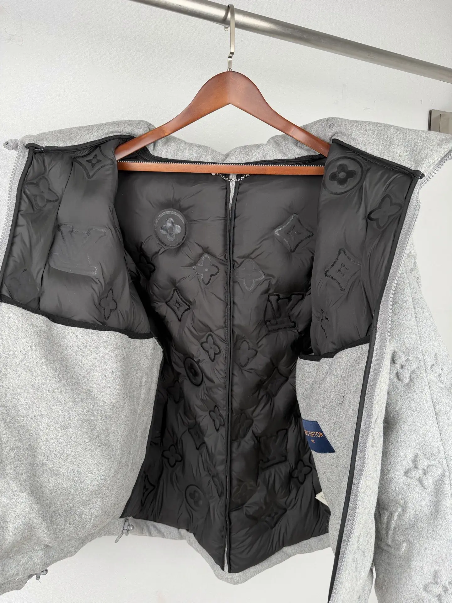 Monogram Embossed Down-Filled Puffer Jacket D72021285 — view 13