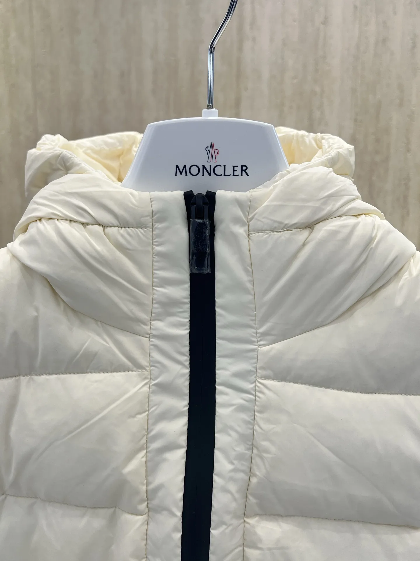 Magnolia Belted Hooded Down Jacket D81021255 — view 4
