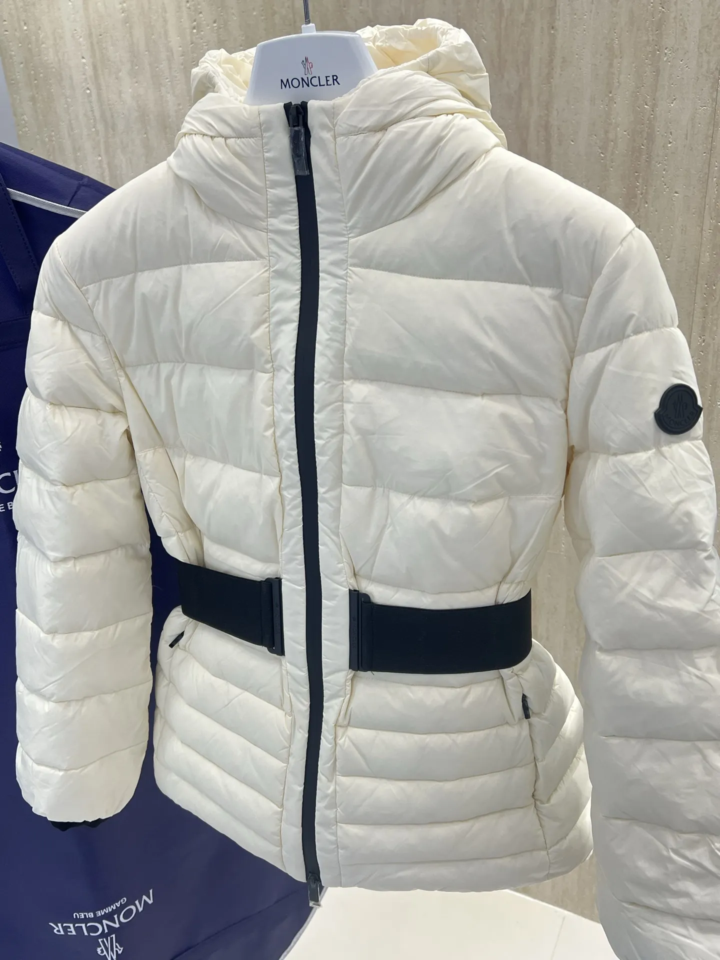 Magnolia Belted Hooded Down Jacket D81021255 — view 5