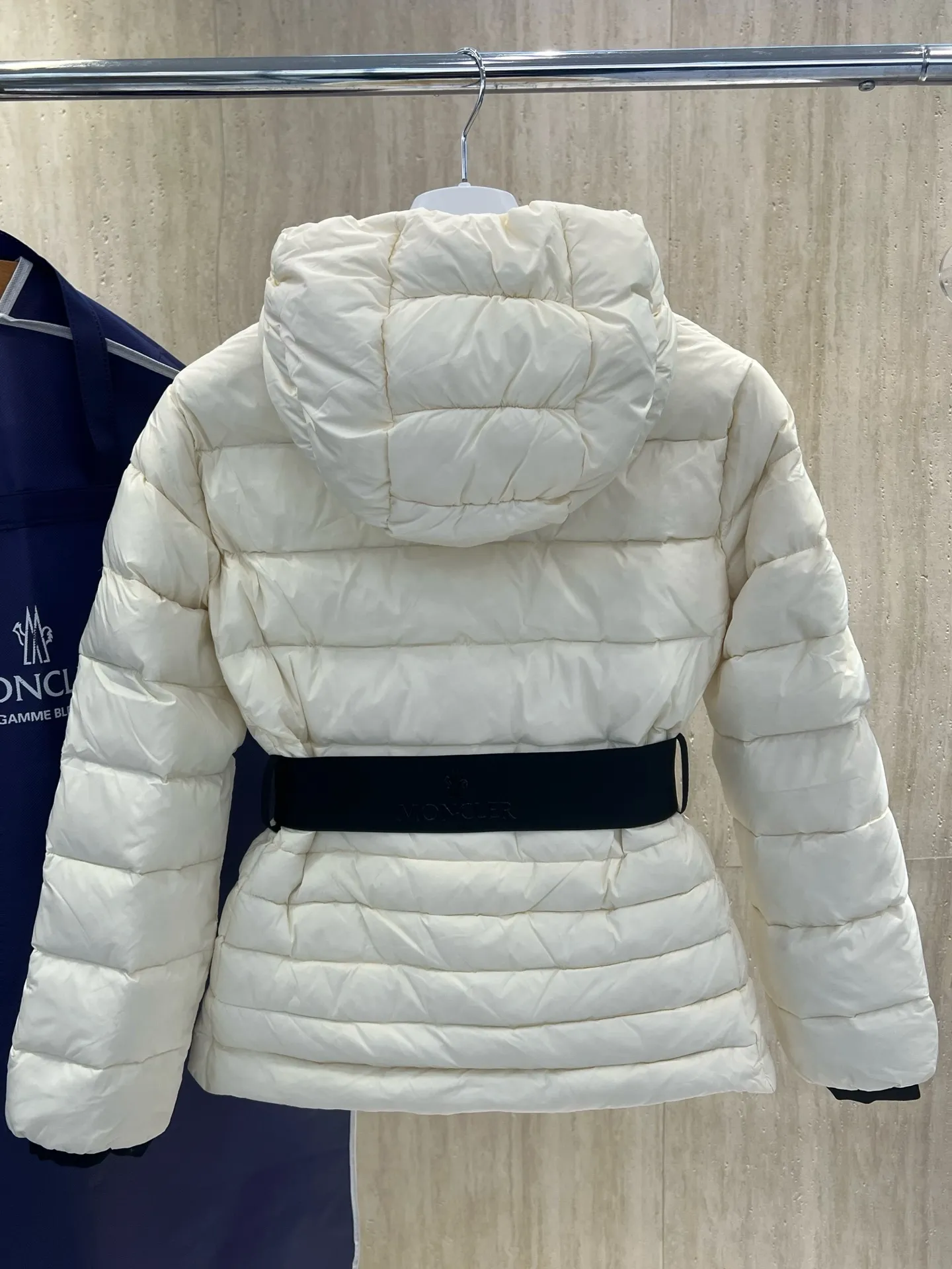 Magnolia Belted Hooded Down Jacket D81021255 — view 8