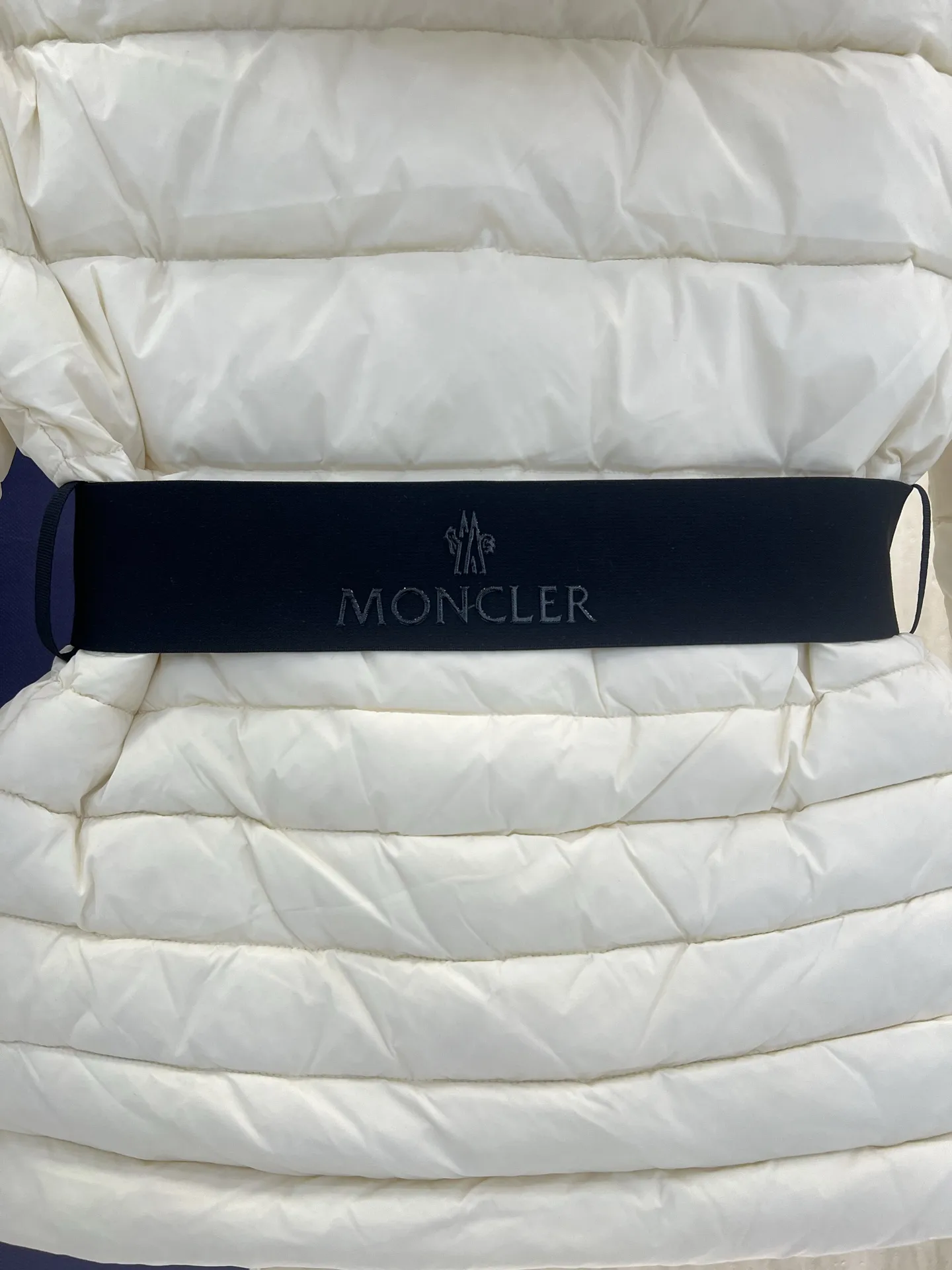 Magnolia Belted Hooded Down Jacket D81021255 — view 9