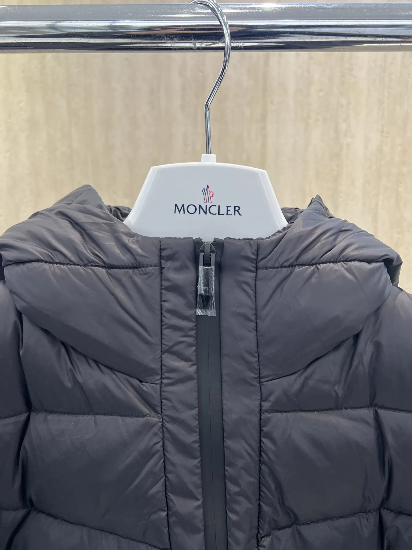 Magnolia Belted Hooded Down Jacket D81021256 — view 4