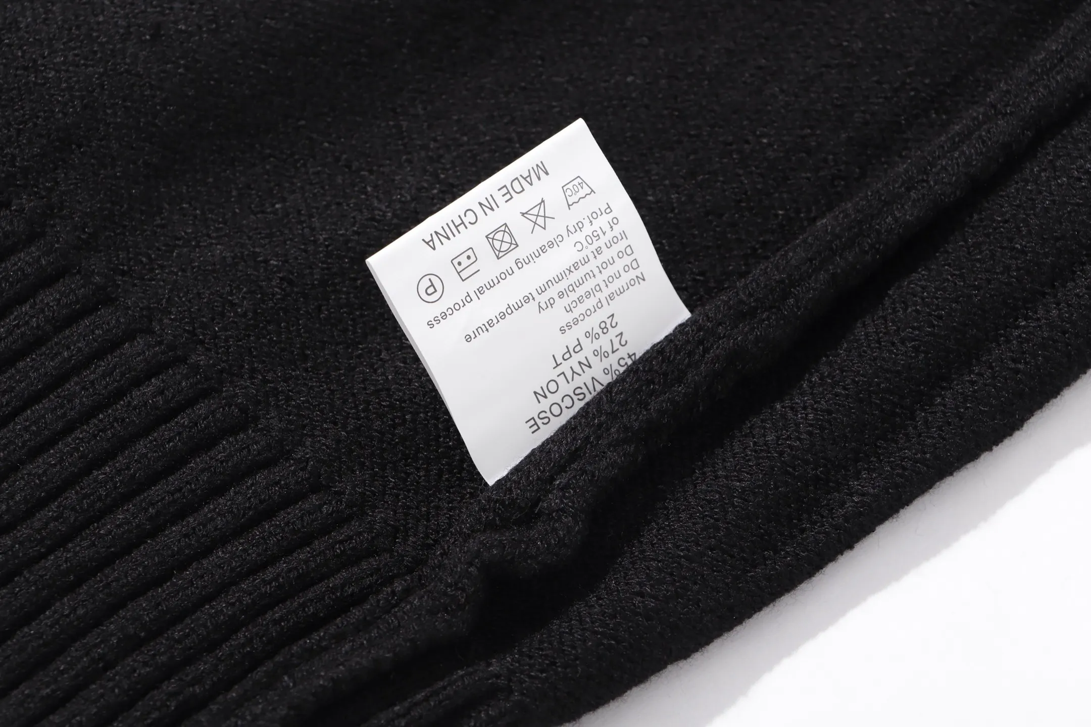 Fendi Roma Logo Intarsia Knit Sweater D20023391 — view 3