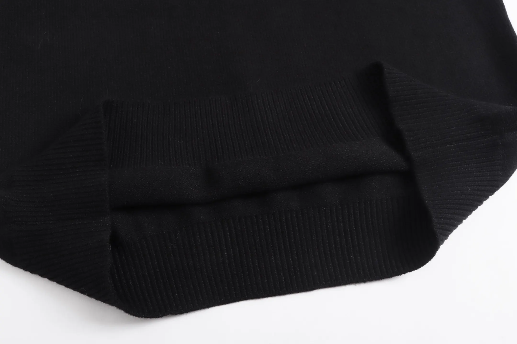 1952 Logo Jacquard Crew-Neck Sweater D20023400 — view 5