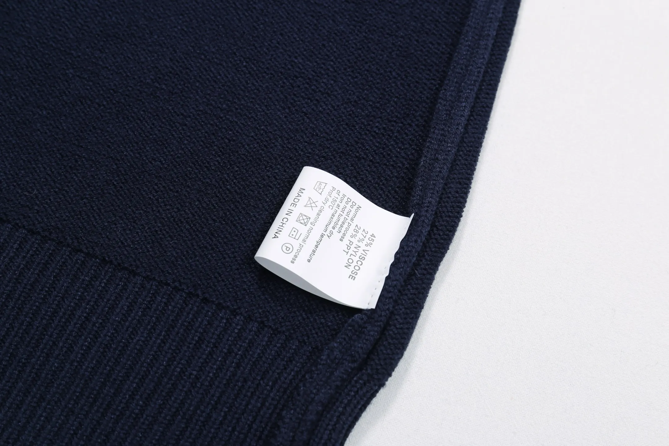 Snake Intarsia Logo Crew-Neck Sweater D20023432 — view 8