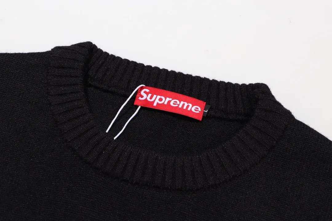 Logo Embroidered Crew-Neck Sweater D20023388 — view 3