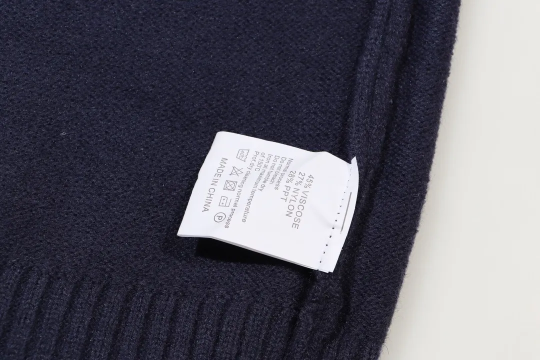Embroidered Logo Crew-Neck Sweater D20023386 — view 5