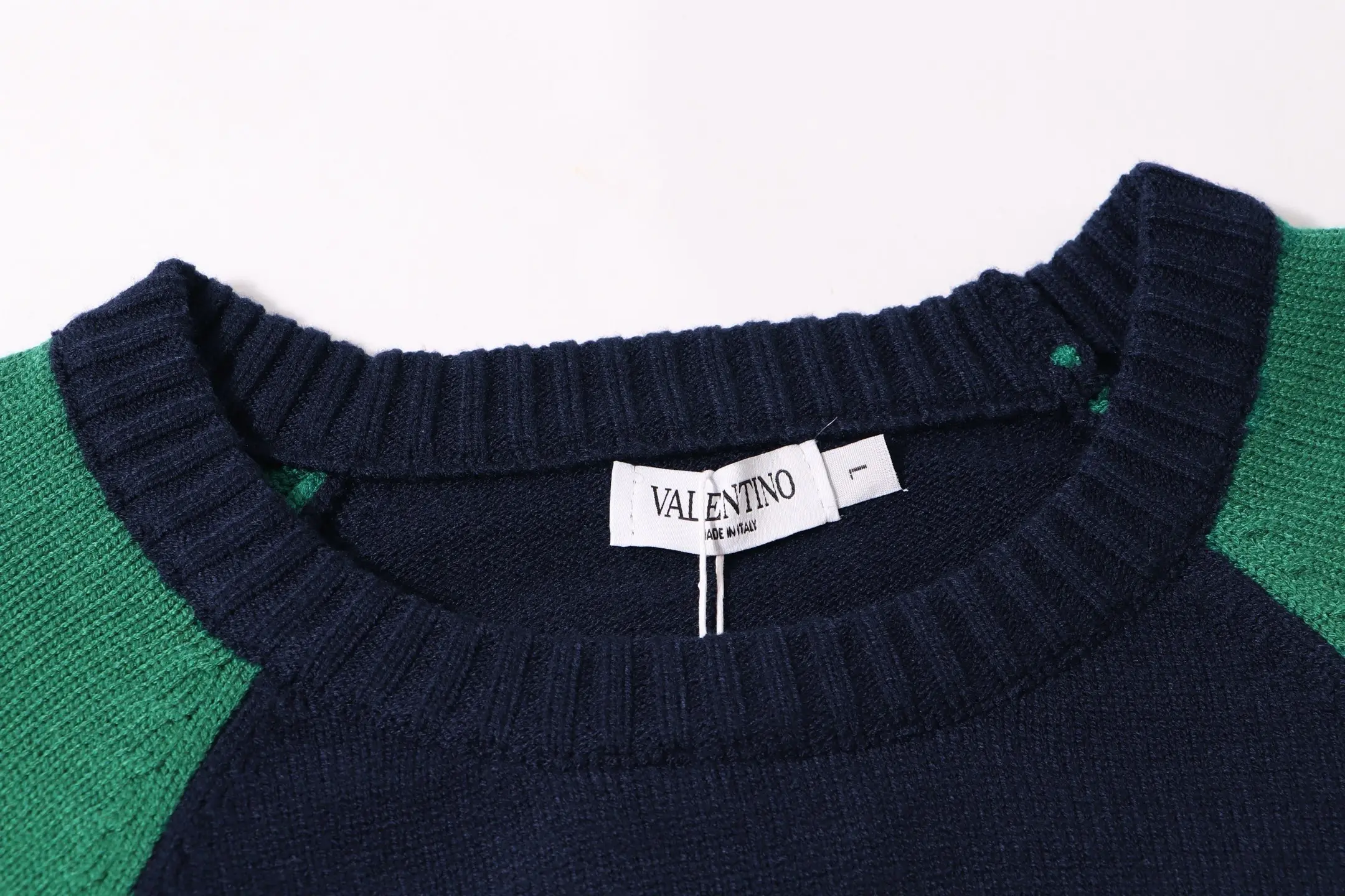 Chez Valentino Logo Intarsia Knit Sweater D20023416 — view 8