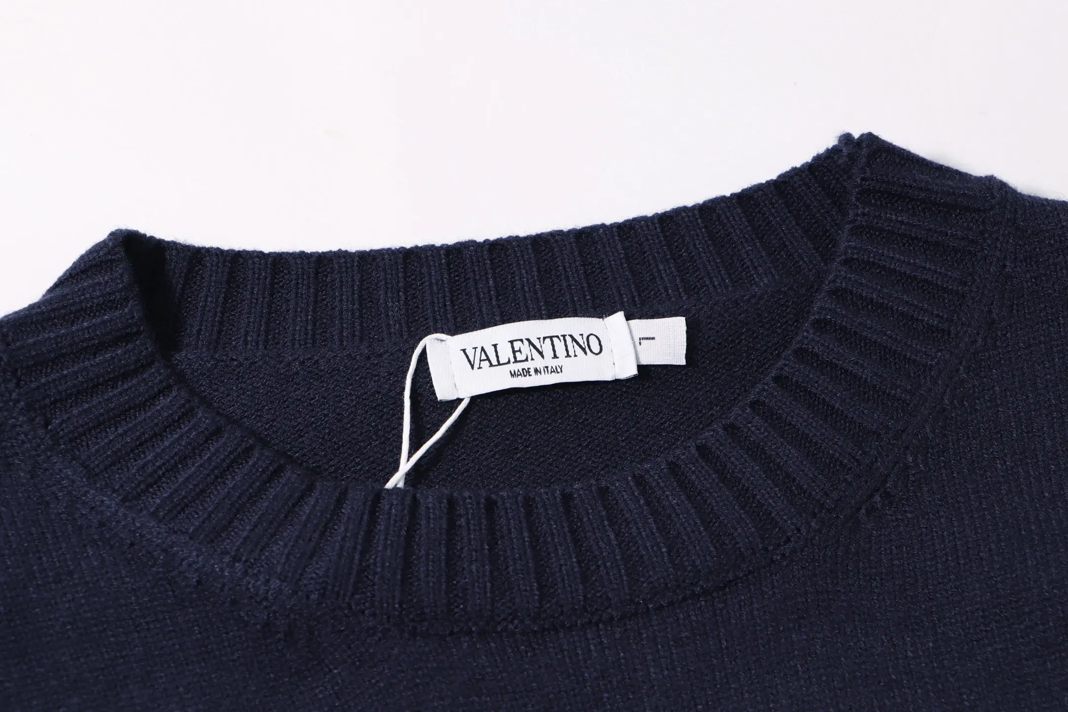 Chez Valentino Striped Logo Crew-Neck Sweater D20023414 — view 5
