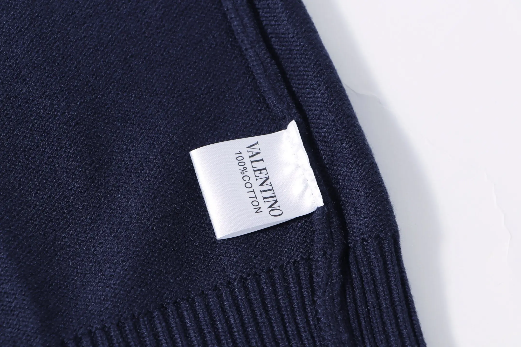 Chez Valentino Intarsia Logo Knit Sweater D20023415 — view 3