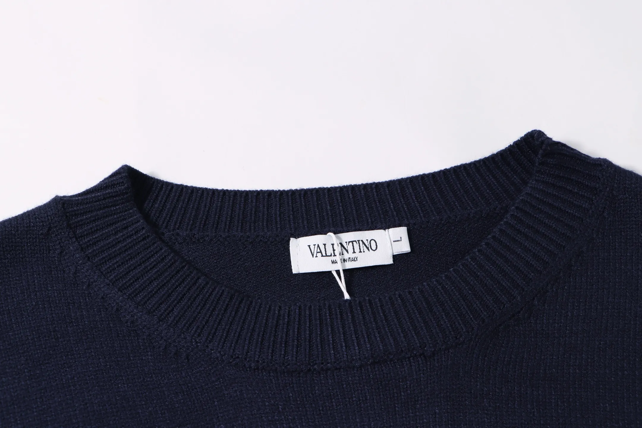 Chez Valentino Intarsia Logo Knit Sweater D20023415 — view 6