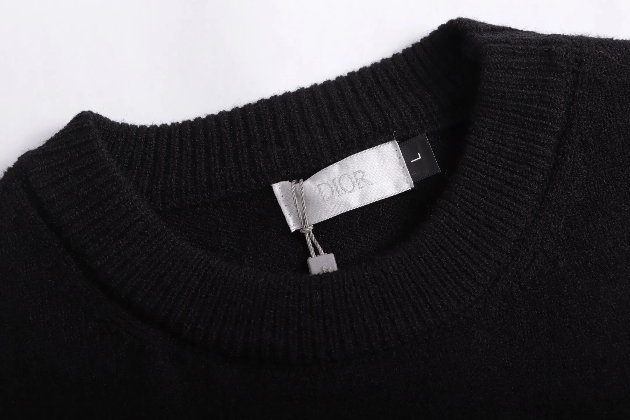 Logo-Embroidered Crew-Neck Sweater D20023379 — view 4