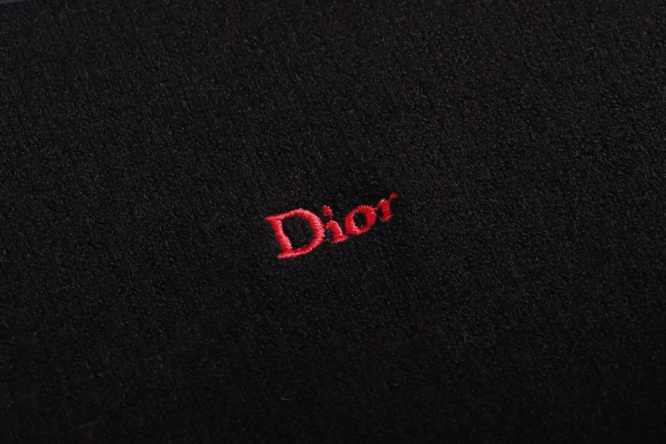 Logo-Embroidered Crew-Neck Sweater D20023379 — view 5