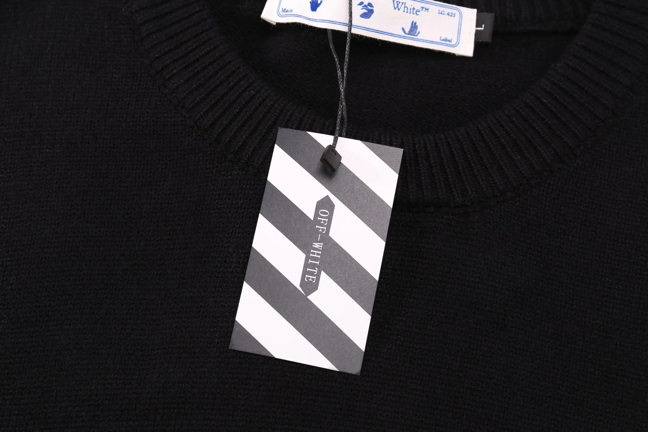 Logo Jacquard Wool Crew-Neck Sweater D20023458 — view 3