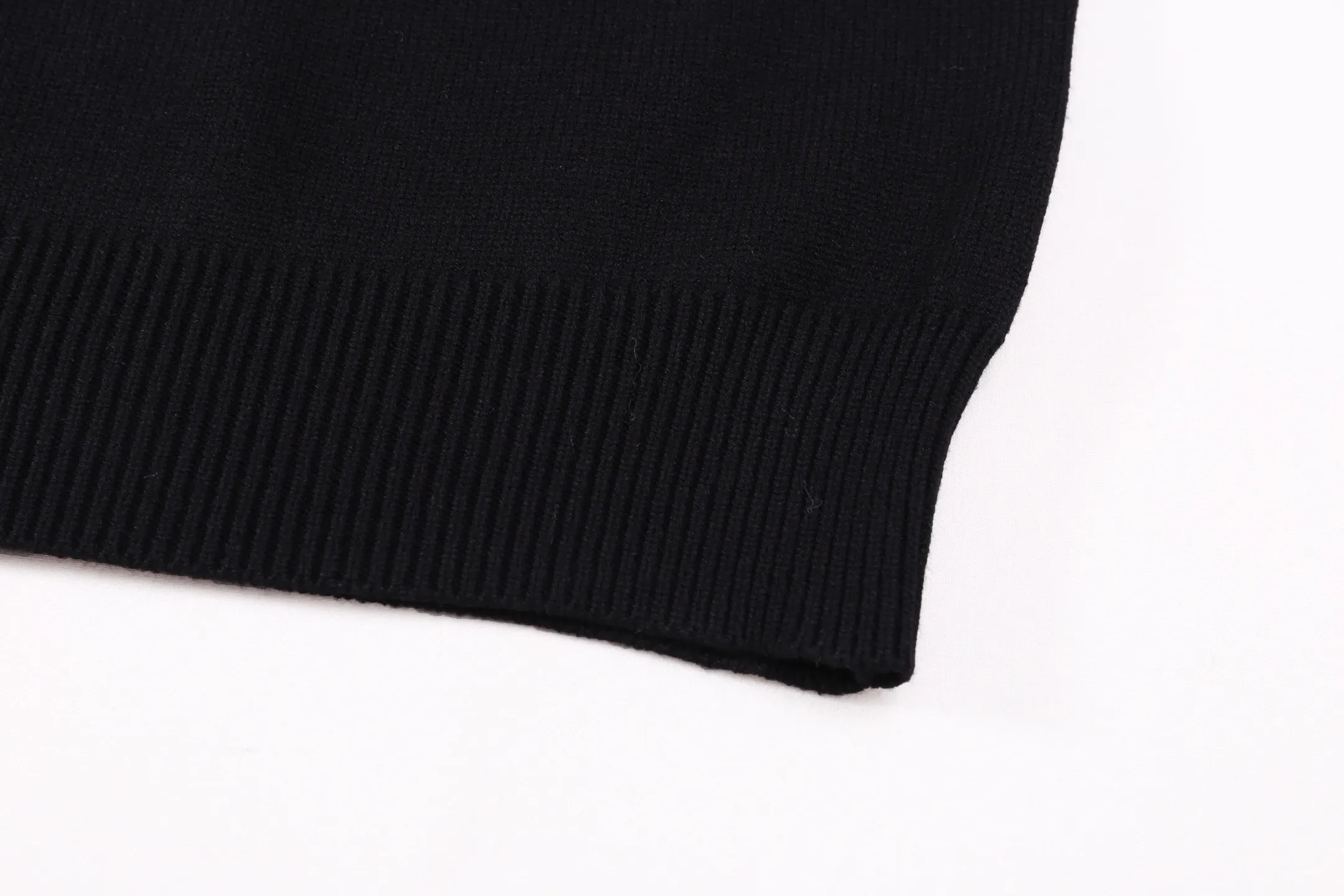 Logo Jacquard Wool Crew-Neck Sweater D20023458 — view 6