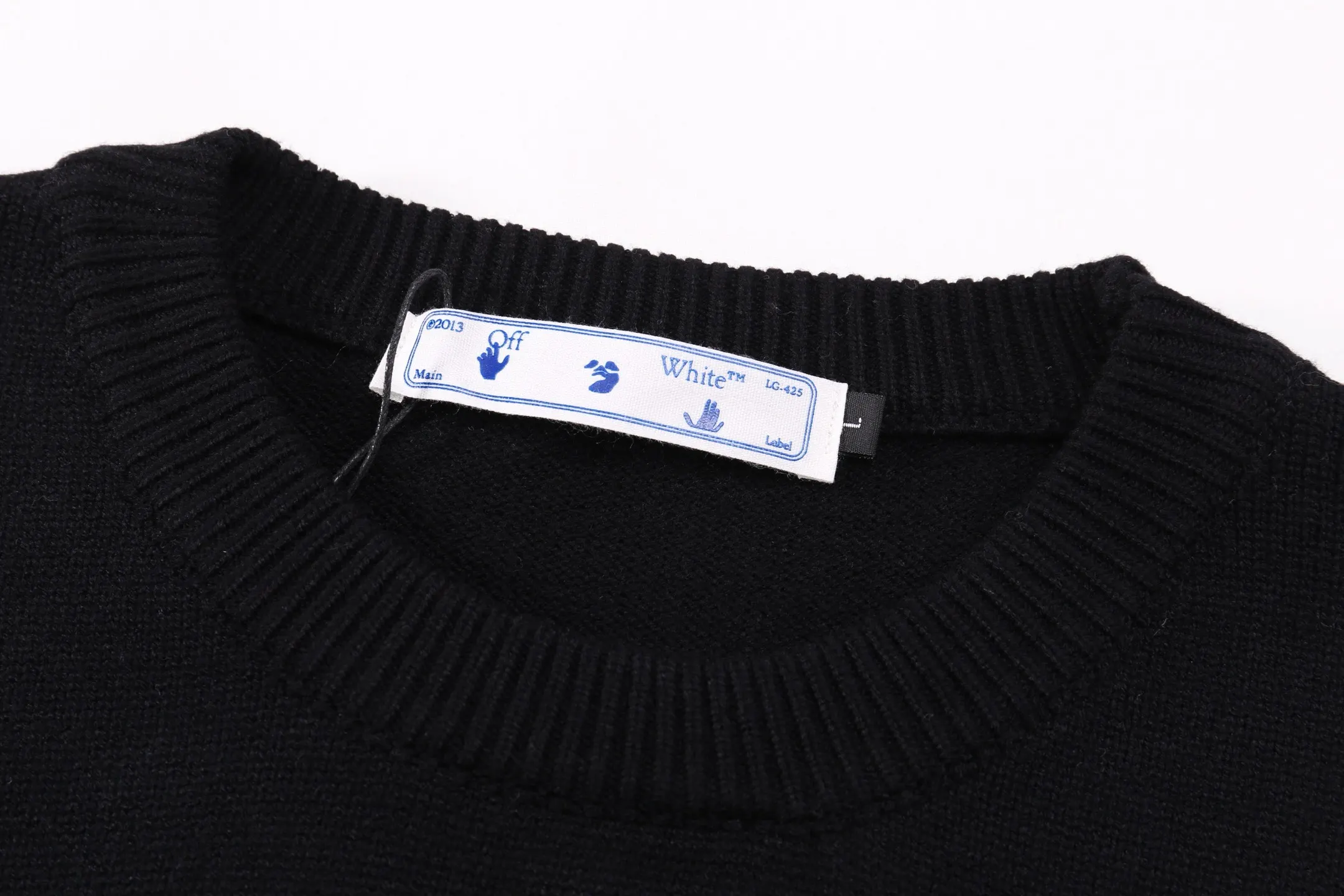 Logo Jacquard Wool Crew-Neck Sweater D20023458 — view 7