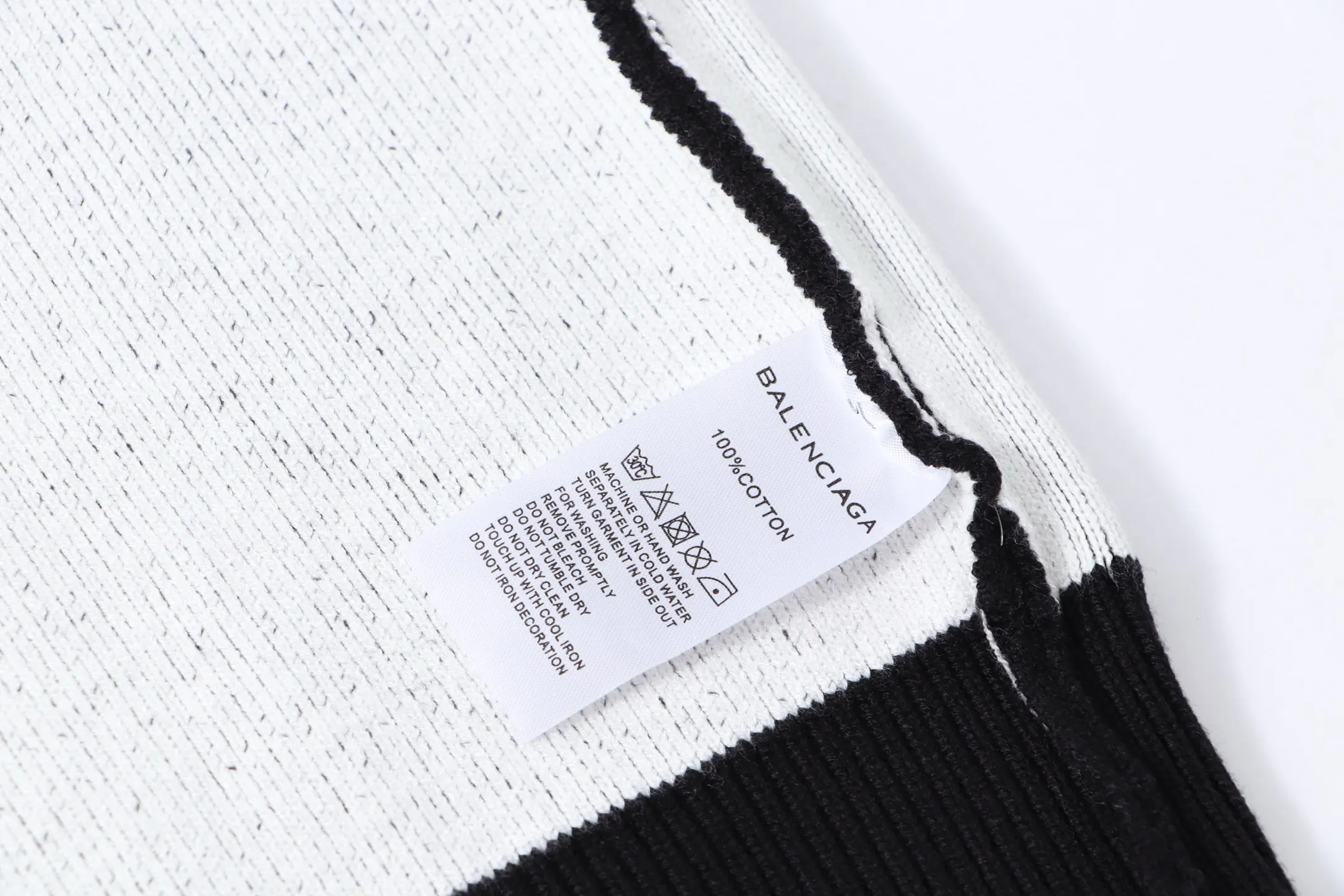 Logo Jacquard Crew-Neck Sweater D21023393 — view 8