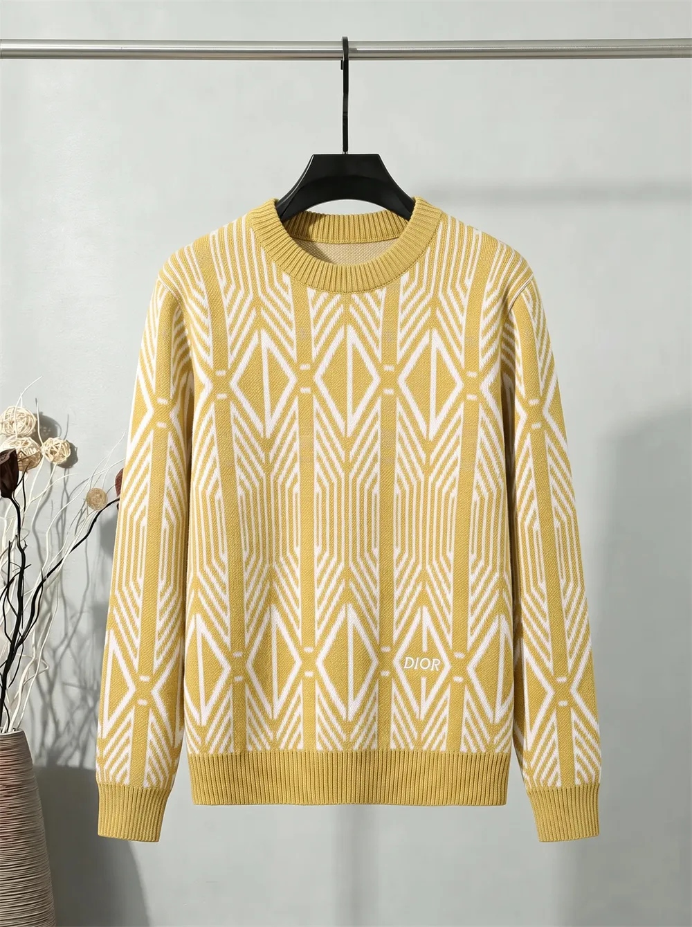 Geometric Jacquard Crew-Neck Sweater D21023376