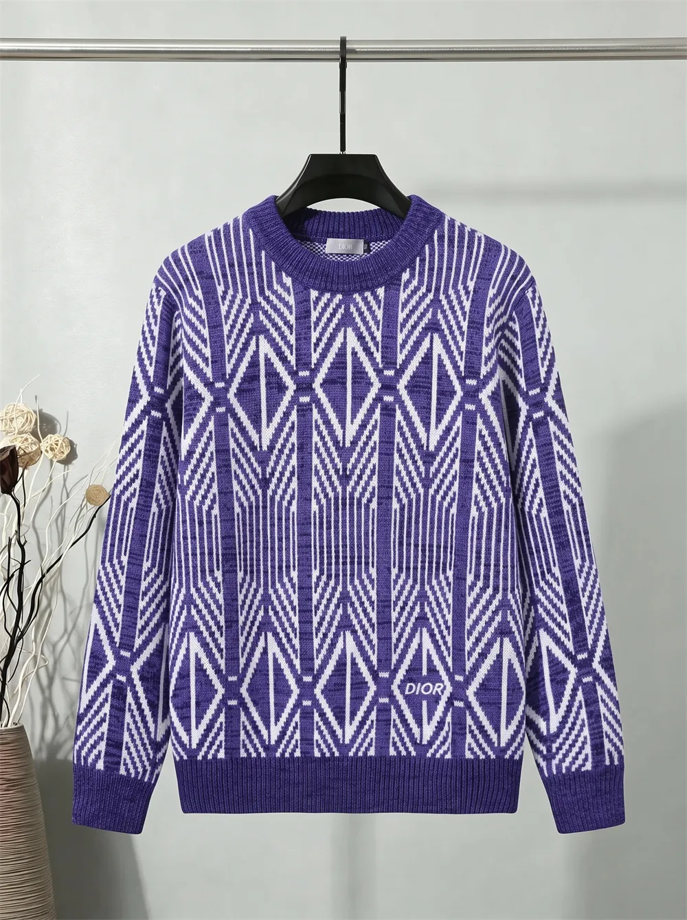 Geometric Jacquard Logo Crew-Neck Sweater D21023375