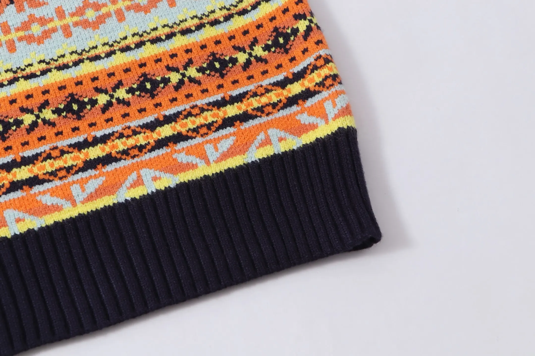 Fair Isle Jacquard Crew-Neck Sweater D21023372 — view 7