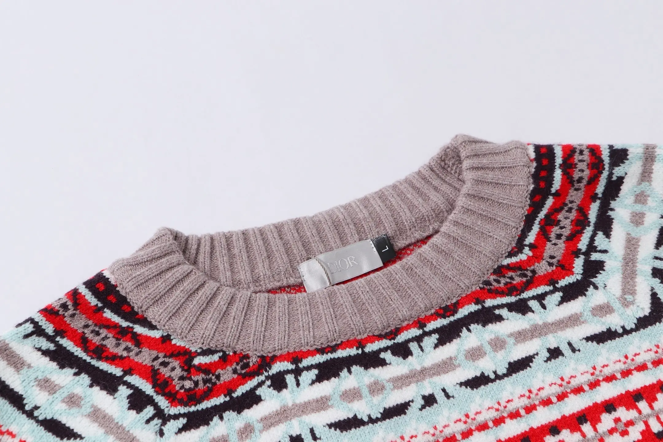 Fair Isle Intarsia Crew-Neck Sweater D21023374 — view 3