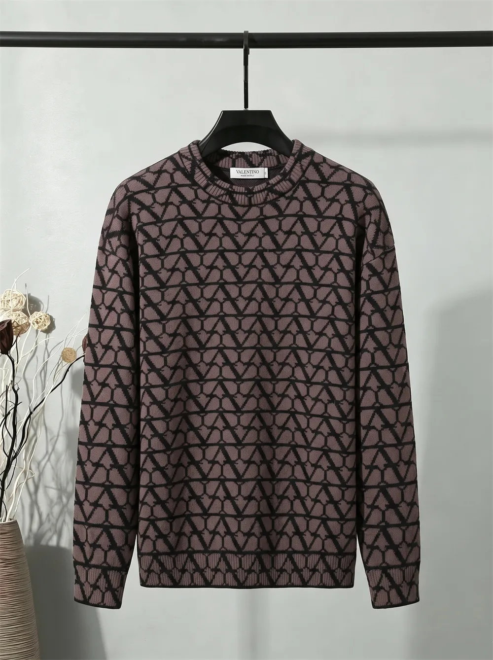 V-Logo Monogram Jacquard Crew-Neck Sweater D21023403