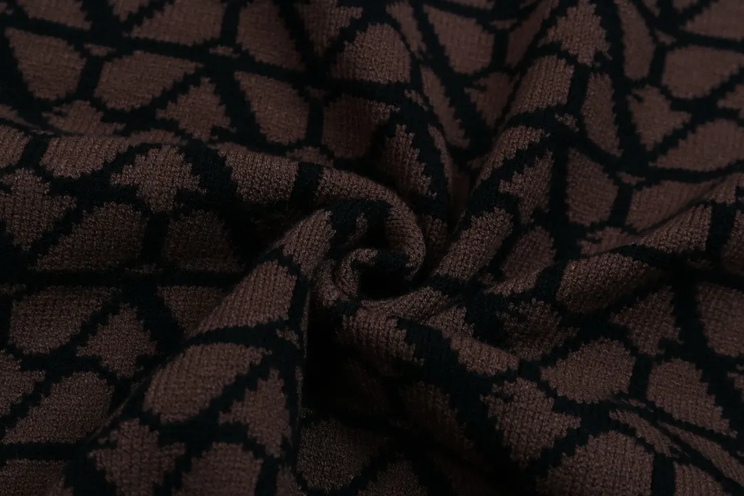 V-Logo Monogram Jacquard Crew-Neck Sweater D21023403 — view 8