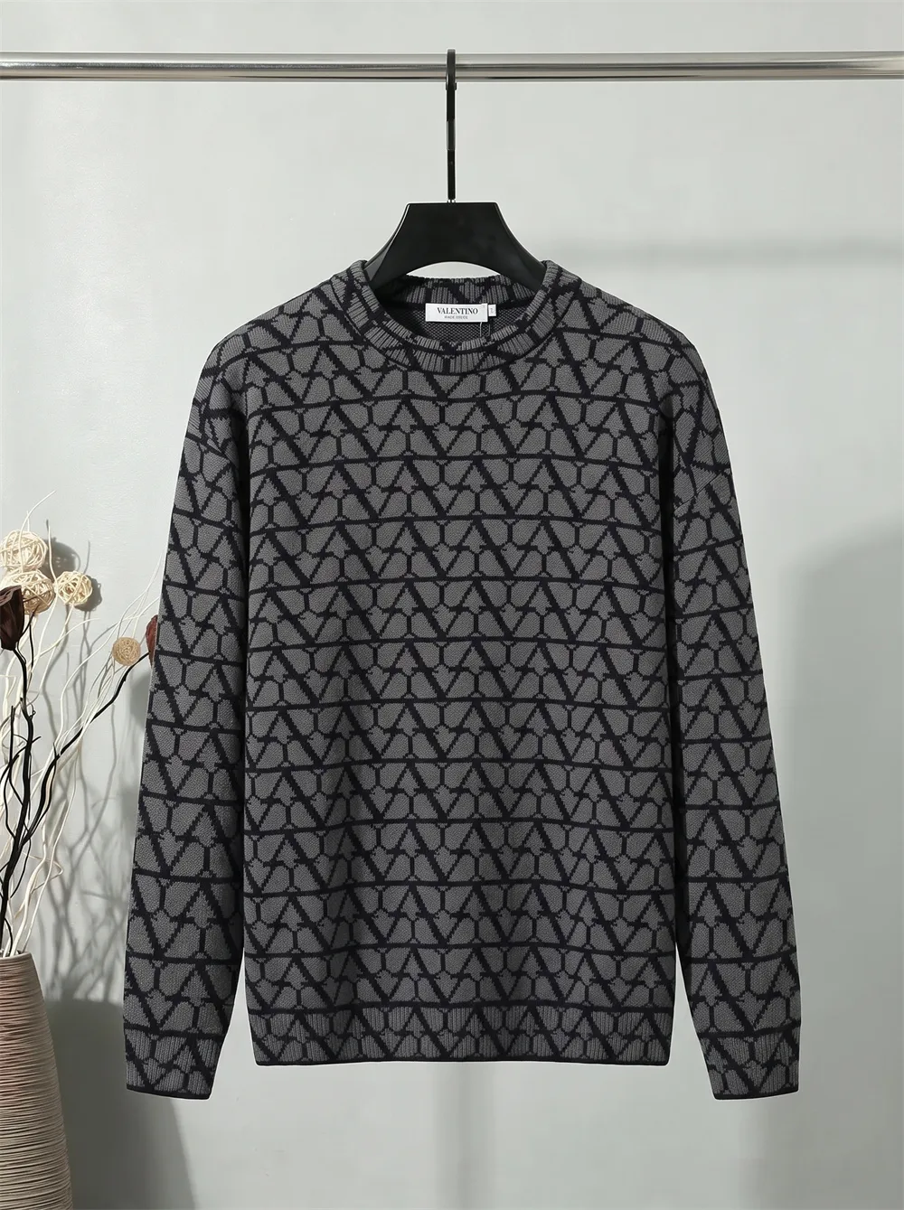 V-Logo Monogram Jacquard Crew-Neck Sweater D21023404