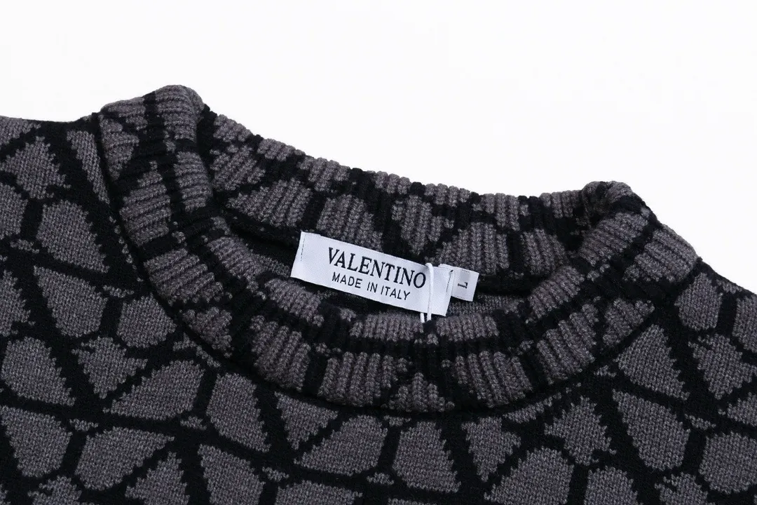 V-Logo Monogram Jacquard Crew-Neck Sweater D21023404 — view 3
